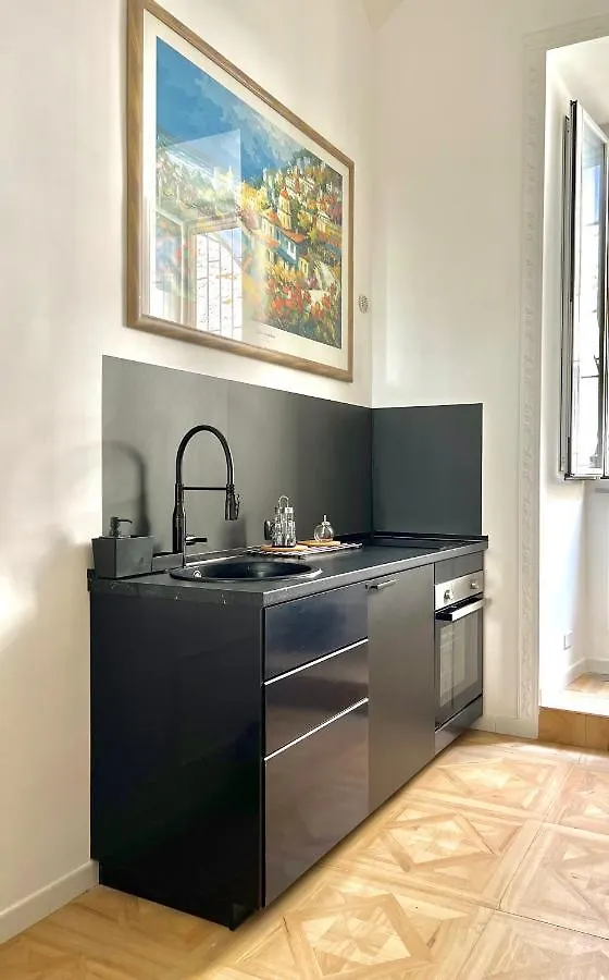 Fiorentine Relais Napoli 0*,  Italia